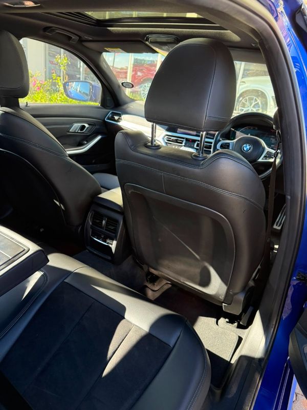 2022-BMW-3-Series-318i-M-Sport image:18