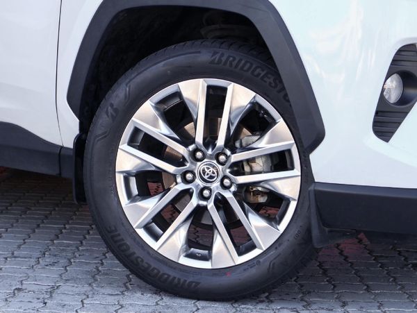 2020-Toyota-RAV4-20-VX-Auto image:6