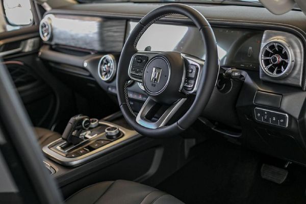 2026-GWM-Tank-300-24TD-Ultra-Luxury-4x4-Auto image:7