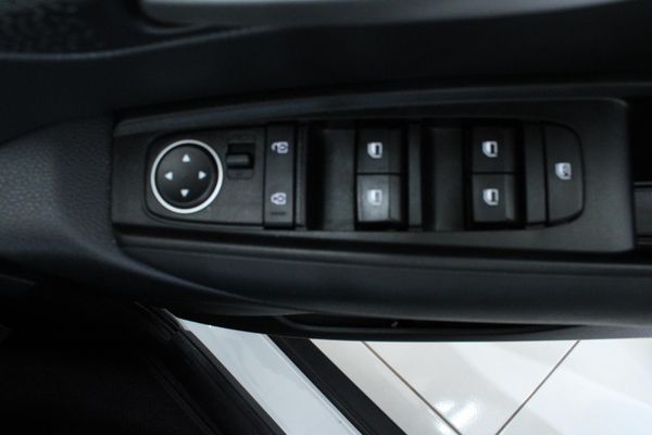 2024-Kia-Sonet-15-LX-Auto image:5
