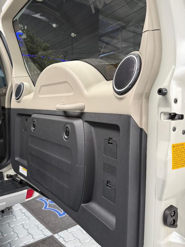 2021-Mitsubishi-Pajero-32-Di-Dc-GLS-Auto image:13