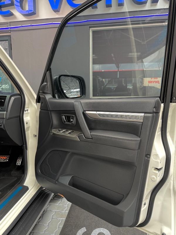 2021-Mitsubishi-Pajero-32-Di-Dc-GLS-Auto image:15