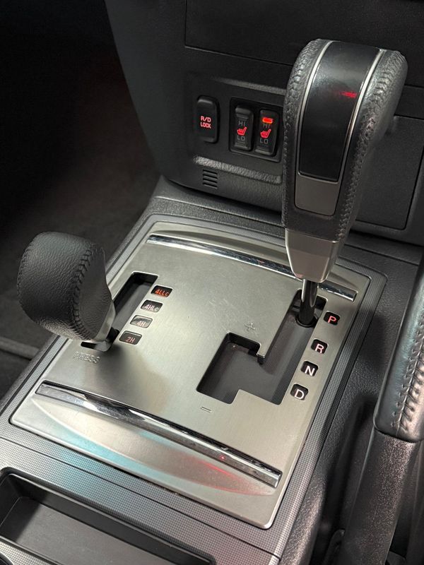 2021-Mitsubishi-Pajero-32-Di-Dc-GLS-Auto image:25