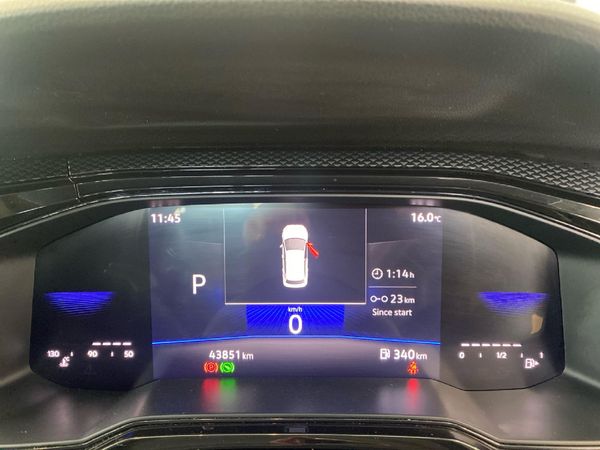 2025-Volkswagen-Polo-10-TSI-Life-Auto-DSG image:15