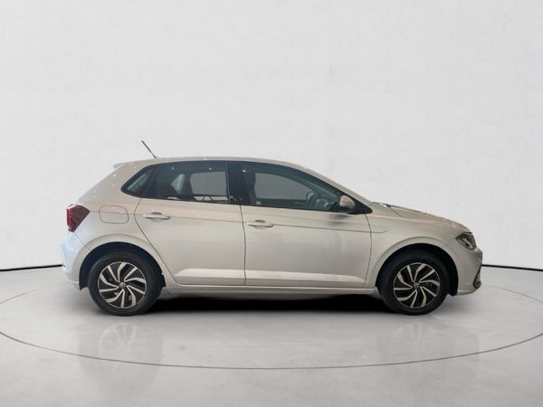 2025-Volkswagen-Polo-10-TSI-Life-Auto-DSG image:2