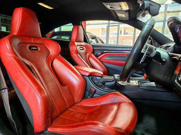 2017-BMW-M4-Coupe-Competition-Auto image:11