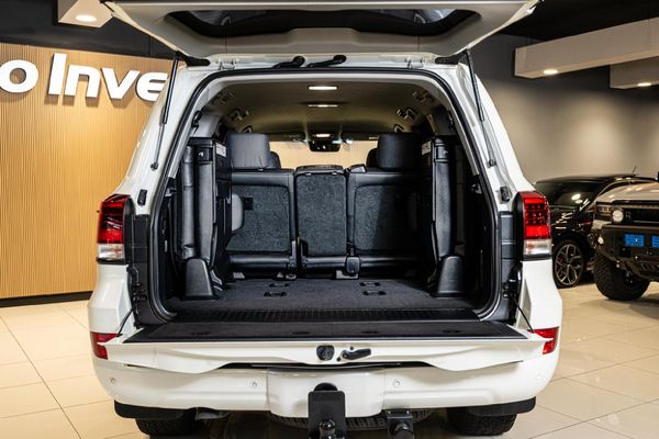 2020-Toyota-Land-Cruiser-200-45-D-V8-VX-R-Auto image:14