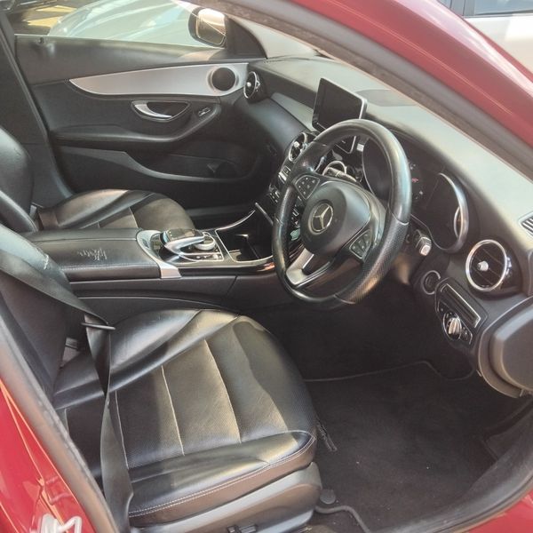 2015-Mercedes-Benz-C-Class-Full-service-history image:4