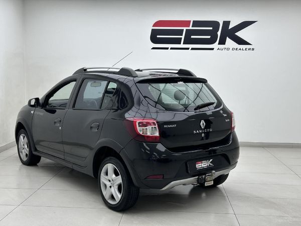 2015-Renault-Sandero-900T-Stepway image:3