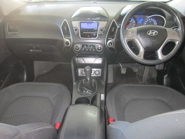 2010-Hyundai-ix35-20-GL-Premium image:12