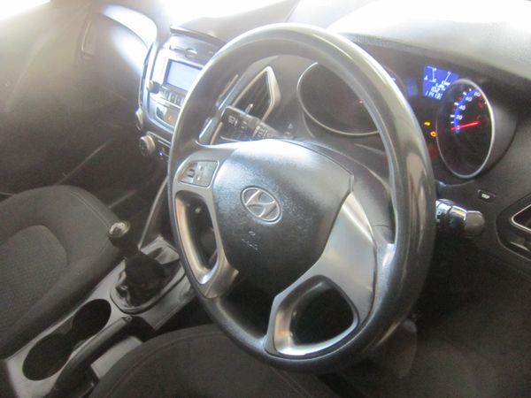 2010-Hyundai-ix35-20-GL-Premium image:2