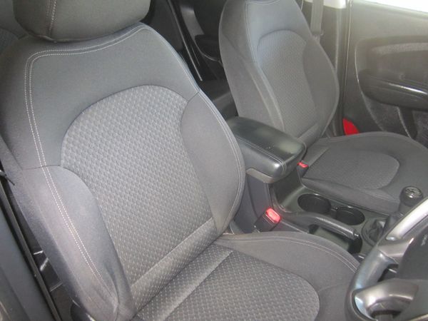 2010-Hyundai-ix35-20-GL-Premium image:3