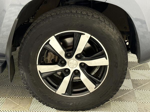 2021-Peugeot-Landtrek-19D-4Action-4x4-Double-Cab-Auto image:5