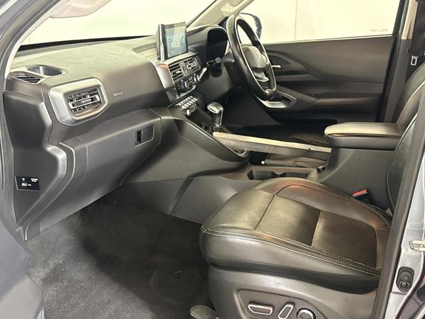 2021-Peugeot-Landtrek-19D-4Action-4x4-Double-Cab-Auto image:8