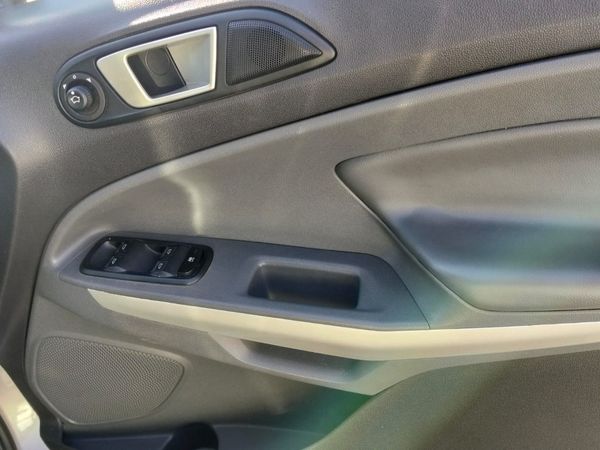 2014-Ford-EcoSport-10-EcoBoost-Titanium image:13