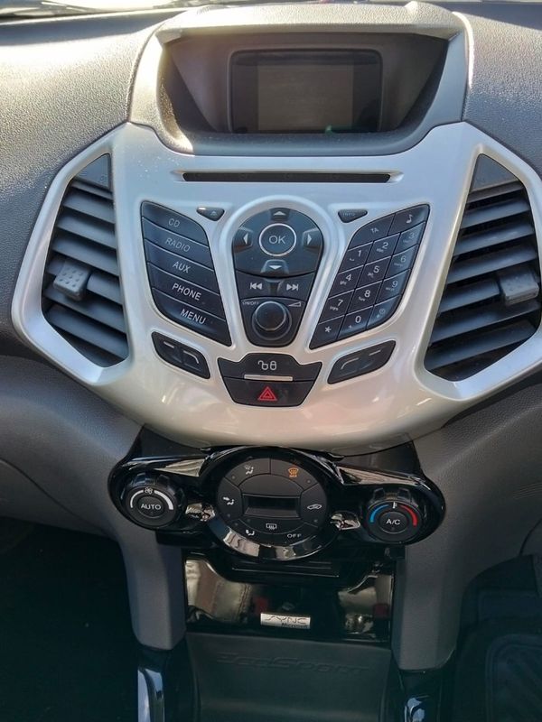 2014-Ford-EcoSport-10-EcoBoost-Titanium image:16