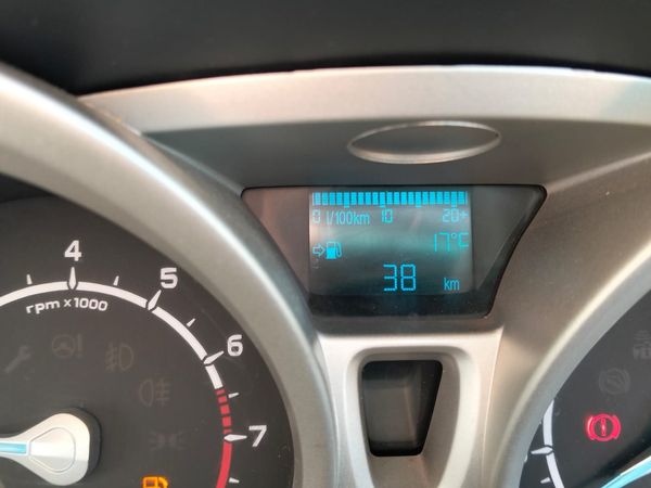 2014-Ford-EcoSport-10-EcoBoost-Titanium image:18