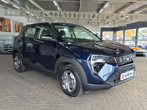2025-Mahindra-XUV-3XO-12T-MX2-Auto image:1