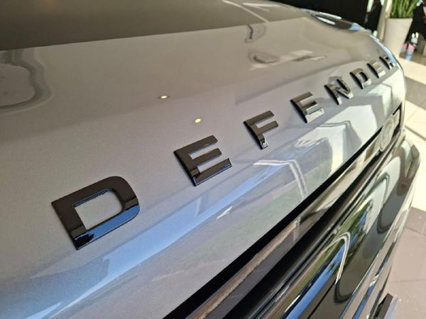 2023-Land-Rover-Defender-110-D300-SE-X-Dynamic-221kW image:14