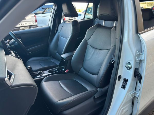 2021-Toyota-Corolla-Cross-2021-Toyota-Corolla-Cross-XS-AT image:11
