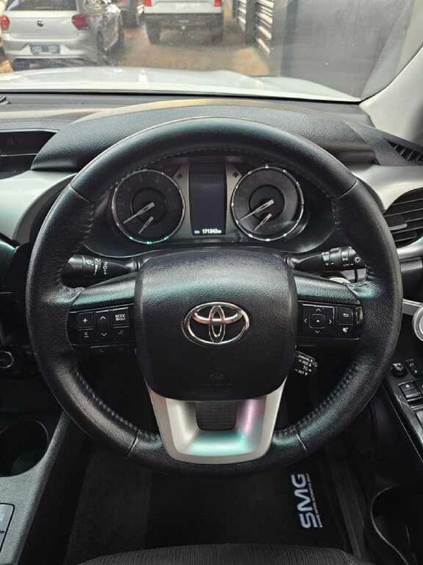 2021-Toyota-Hilux-28-GD-6-Raider-4x4-Auto-Double-Cab image:12