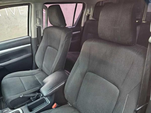 2021-Toyota-Hilux-28-GD-6-Raider-4x4-Auto-Double-Cab image:18