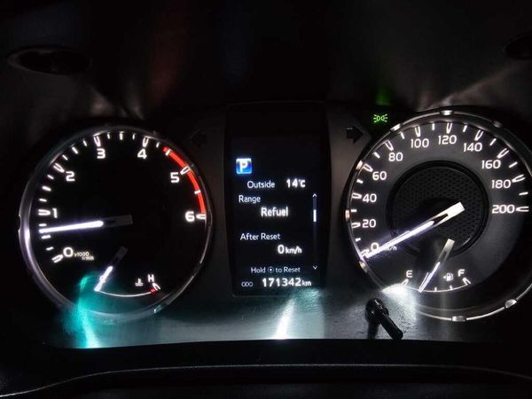 2021-Toyota-Hilux-28-GD-6-Raider-4x4-Auto-Double-Cab image:19