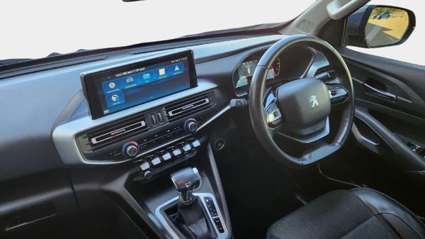 2023-Peugeot-Landtrek-19D-Allure-Double-Cab-Auto image:10