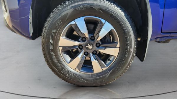 2023-Peugeot-Landtrek-19D-Allure-Double-Cab-Auto image:4
