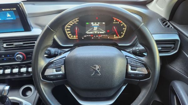 2023-Peugeot-Landtrek-19D-Allure-Double-Cab-Auto image:5