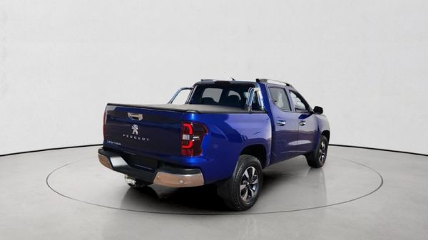 2023-Peugeot-Landtrek-19D-Allure-Double-Cab-Auto image:7