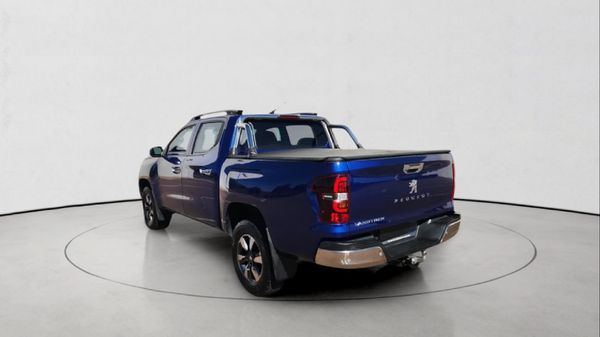 2023-Peugeot-Landtrek-19D-Allure-Double-Cab-Auto image:8