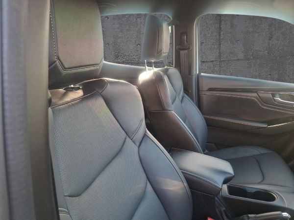 2024-Isuzu-D-Max-30-DDI-V-Cross-HR-Auto-Double-Cab image:15