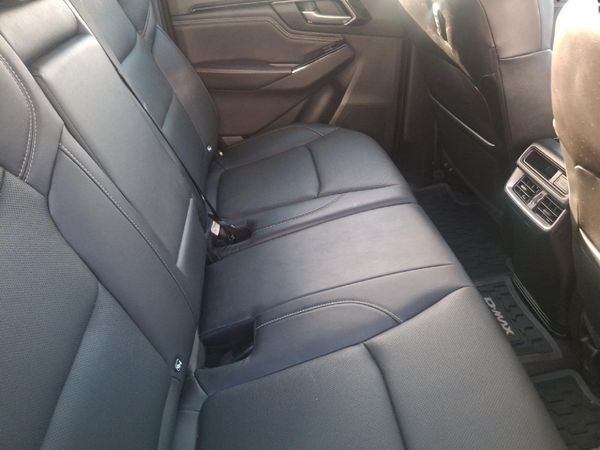 2024-Isuzu-D-Max-30-DDI-V-Cross-HR-Auto-Double-Cab image:16