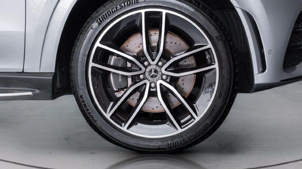 2024-Mercedes-Benz-GLE-Coupe-400d-4Matic image:4