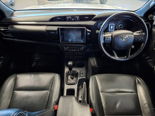 2018-Toyota-Hilux-28GD-6-Double-Cab-4x4-Raider-Dakar-Auto image:9