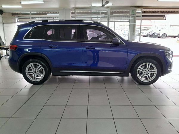 2021-Mercedes-Benz-GLB-220d-4Matic image:5