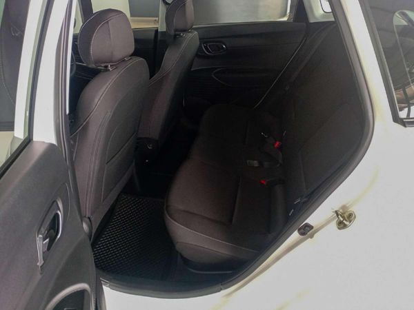 2021-Hyundai-i20-14-Motion-Auto image:11