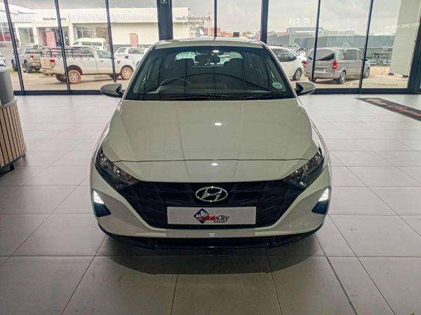 2021-Hyundai-i20-14-Motion-Auto image:1
