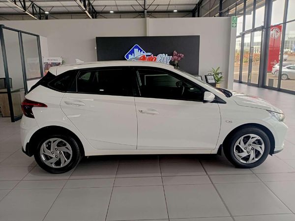 2021-Hyundai-i20-14-Motion-Auto image:5