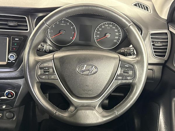 2018-Hyundai-i20-14-Fluid-Auto image:12
