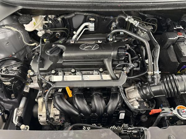 2018-Hyundai-i20-14-Fluid-Auto image:13