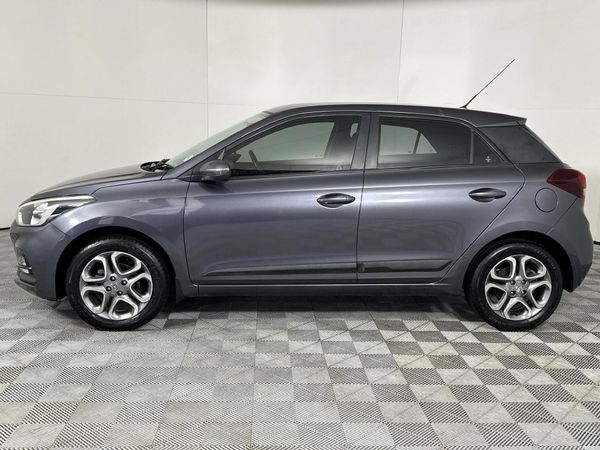 2018-Hyundai-i20-14-Fluid-Auto image:19