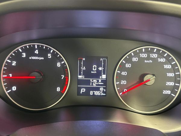 2018-Hyundai-i20-14-Fluid-Auto image:2