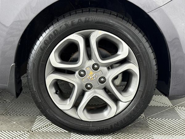 2018-Hyundai-i20-14-Fluid-Auto image:5