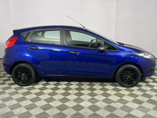2017-Ford-Fiesta-10-EcoBoost-Trend-5-dr image:16