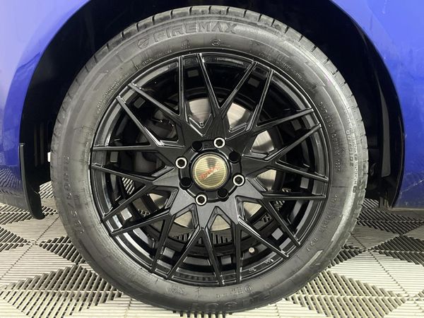 2017-Ford-Fiesta-10-EcoBoost-Trend-5-dr image:4
