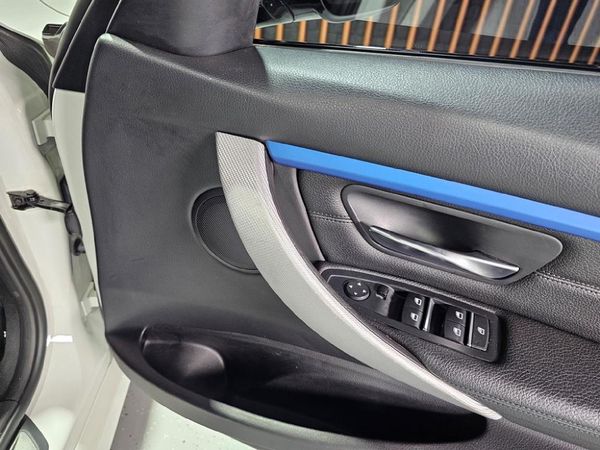 2018-BMW-3-Series-320d-M-Sport-Auto image:23