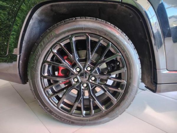 2022-Jeep-Grand-Cherokee-L-36L-Summit-Reserve image:9