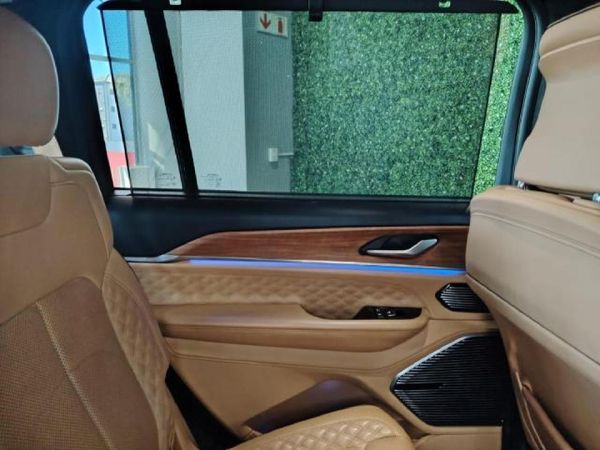 2022-Jeep-Grand-Cherokee-L-36L-Summit-Reserve image:11